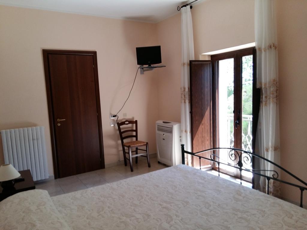 La Mortella Agriturismo Rotondella Habitación foto